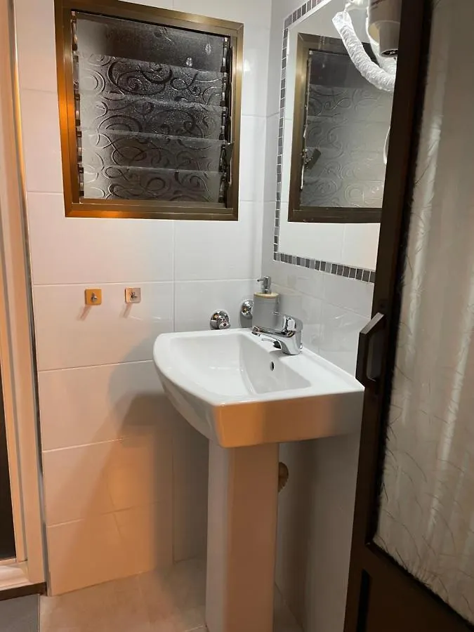 Apto Columnas Recaredo Daire Sevilla İspanya